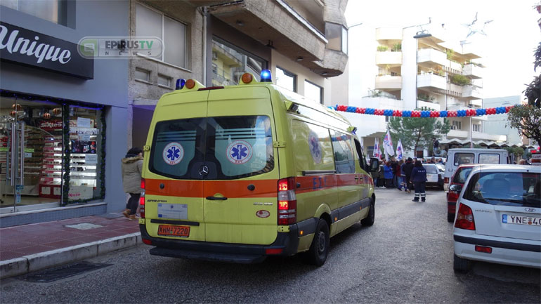 Ιωάννινα: Επεισόδια, συμπλοκές και τραυματισμοί έξω από super market