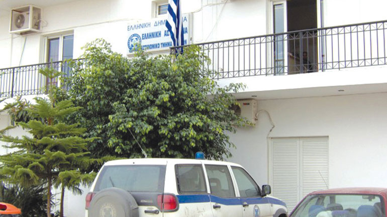 Κρήτη: Προσπάθησε να κάψει τους αστυνομικούς και να αυτοπυρποληθεί