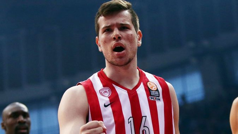 Ρήξη χιαστού ο Αγραβάνης