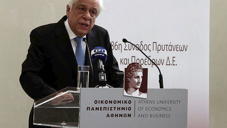 «Τεράστιο το πρόβλημα της φυγής των νέων στο εξωτερικό»