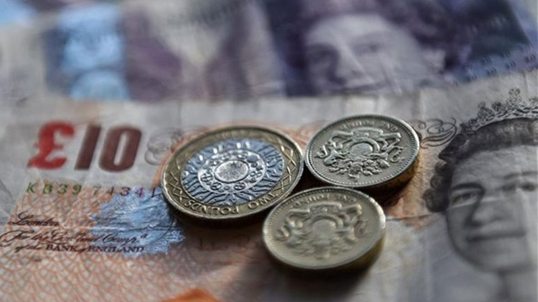 Ανοδικά κινείται η στερλίνα εν μέσω αισιοδοξίας για τις διαπραγματεύσεις του Brexit