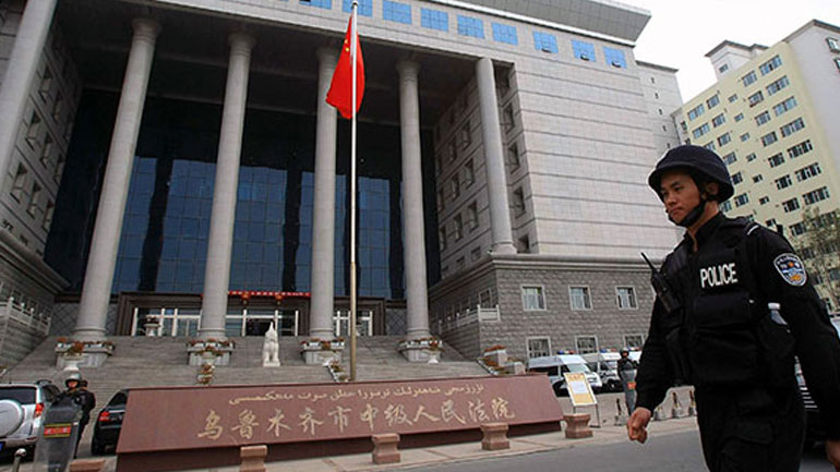 Ποινή φυλάκισης ενός έτους σε Κινέζο επειδή ποδοπάτησε πορτρέτο του Τζένγκις Χαν