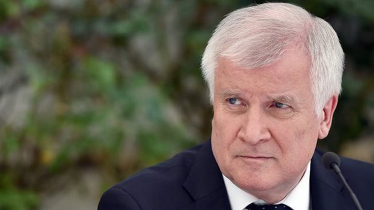 Γερμανία: Επανεκλογή Ζεεχόφερ στην προεδρία του CSU με 83,7%