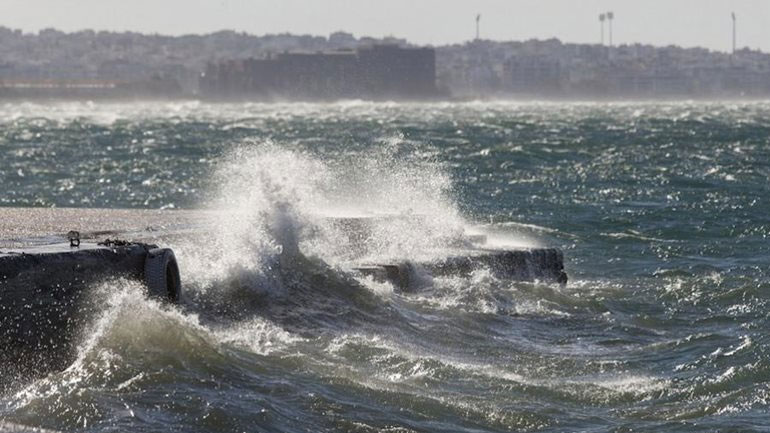 Μικροπροβλήματα στα ακτοπλοϊκά δρομολόγια λόγω ισχυρών νότιων ανέμων