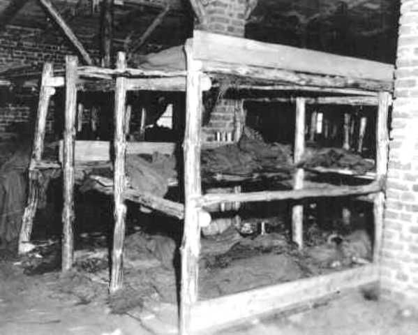 Κρεβάτια στο στρατόπεδο Νοενγκάμεν