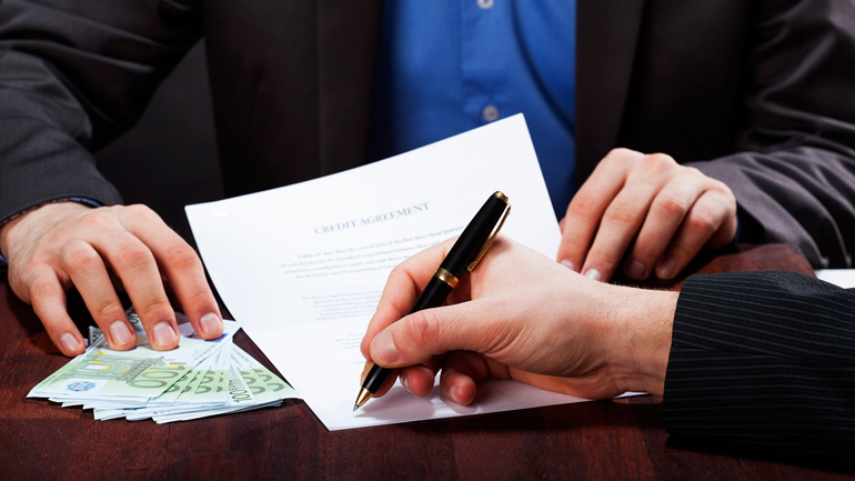 Εκατοντάδες υπερχρεωμένοι Κρητικοί θέλουν να ενταχθούν στο νόμο Κατσέλη