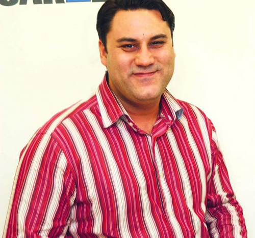 O Δημήτρης Θεοχάρης