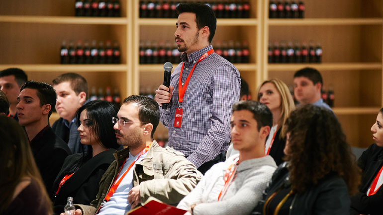20 Γενικοί Διευθυντές της Coca-Cola ΗBC βοηθούν τους νέους της Ελλάδας να διεκδικήσουν το μέλλον τους