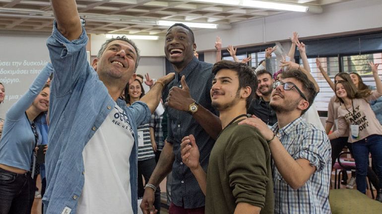 Πρόγραμμα Υποτροφιών COSMOTE: 620.000 ευρώ σε 41 φοιτητές που δίνουν μαθήματα ζωής