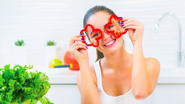 Τις τροφές που μας κάνουν ευτυχισμένους σε κάθε ηλικία ανακάλυψαν οι επιστήμονες