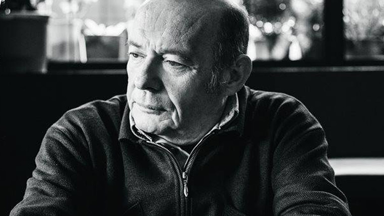 «12 Αντι-μαθήματα για το θέατρο και την υποκριτική» με τον Βασίλη Παπαβασιλείου