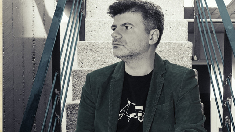 Ο Φοίβος Δεληβοριάς live  στη Λευκωσία Κύπρου