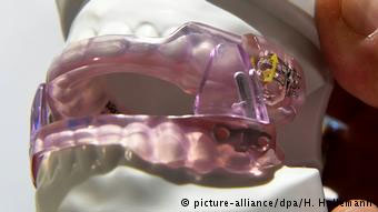 Ειδικό μασελάκι κατά του ροχαλητού.