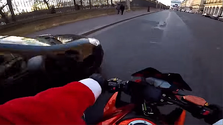 Ο Άη Βασίλης υπάρχει και δεν συγχωρεί τους ασυνείδητους