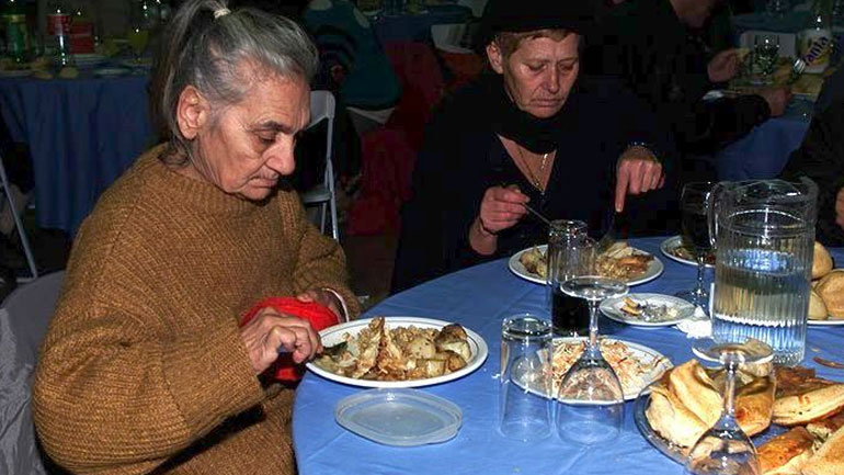 Χριστουγεννιάτικο τραπέζι για απόρους από το ΑΠΘ και τον Δήμο Θεσσαλονίκης