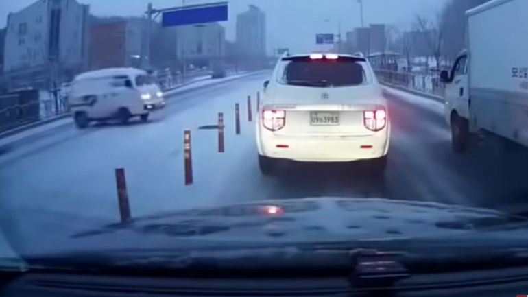 Χορεύοντας στον πάγο με van!