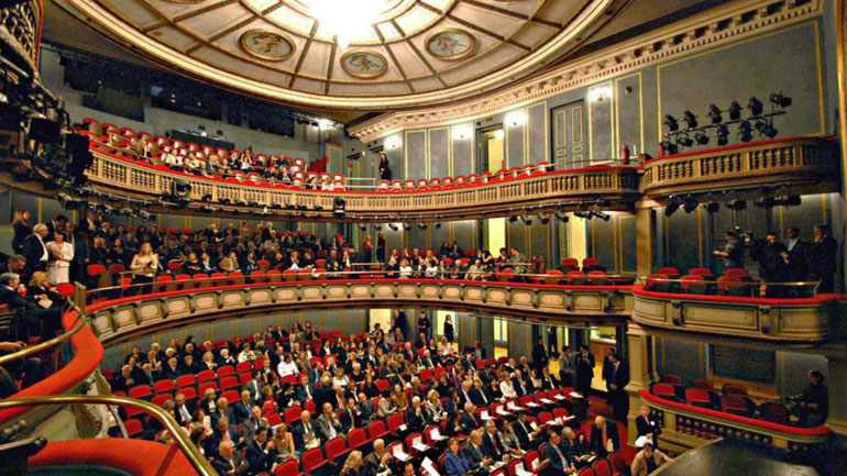 Στον Δήμο Αθηναίων περνά το ιστορικό κτήριο που στέγαζε την Εθνική Λυρική Σκηνή