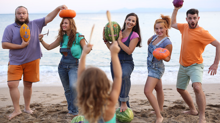 «Η Αλίκη στη Χώρα των Γευμάτων» στο θέατρο Άνεσις