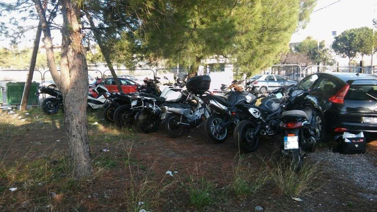 Εξαρθρώθηκε σπείρα που έκλεβε πολυτελείς μοτοσικλέτες στην Αττική