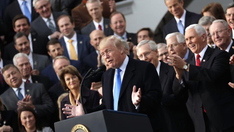 ΗΠΑ: Ικανοποίηση στο στρατόπεδο των Ρεπουμπλικάνων από την ψήφιση του φορολογικού νομοσχεδίου