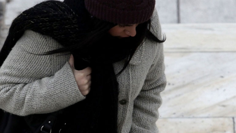 Η Περιφέρεια Αττικής ενημερώνει τους πολίτες για τους θερμαινόμενους χώρους