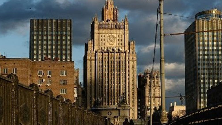 Η τρομοκρατία κύριο θέμα στις συνομιλίες του Αμερικανού πρέσβη στη Μόσχα με το ρωσικό ΥΠΕΞ