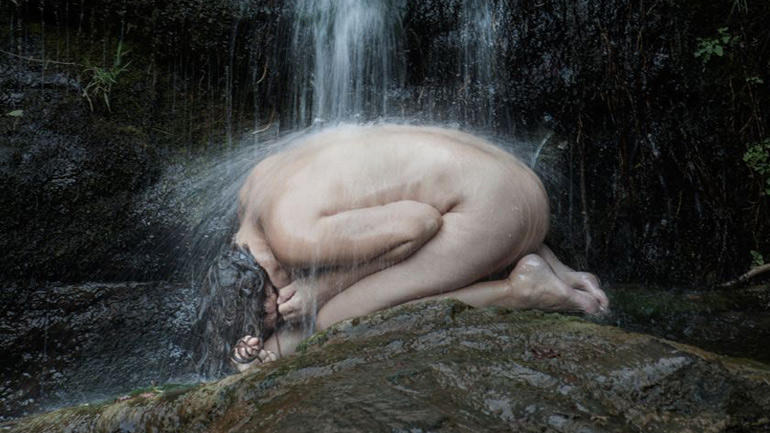 Λήθη στο θέατρο Πορεία