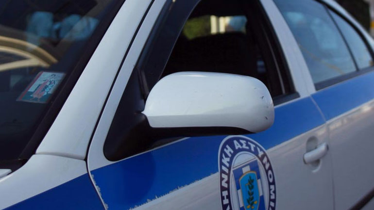 Πάνω απο 1 εκατ. ευρώ τα κέρδη της σπείρας, που προμήθευε διακινητές μεταναστών με πλαστά έγγραφα