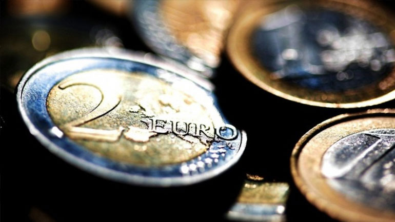 Υποχωρεί το ευρώ στην αγορά συναλλάγματος
