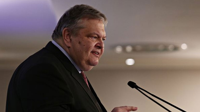 Βενιζέλος: Έχει ψηφιστεί το τέταρτο μνημόνιο με σκληρές περικοπές και υψηλά πλεονάσματα