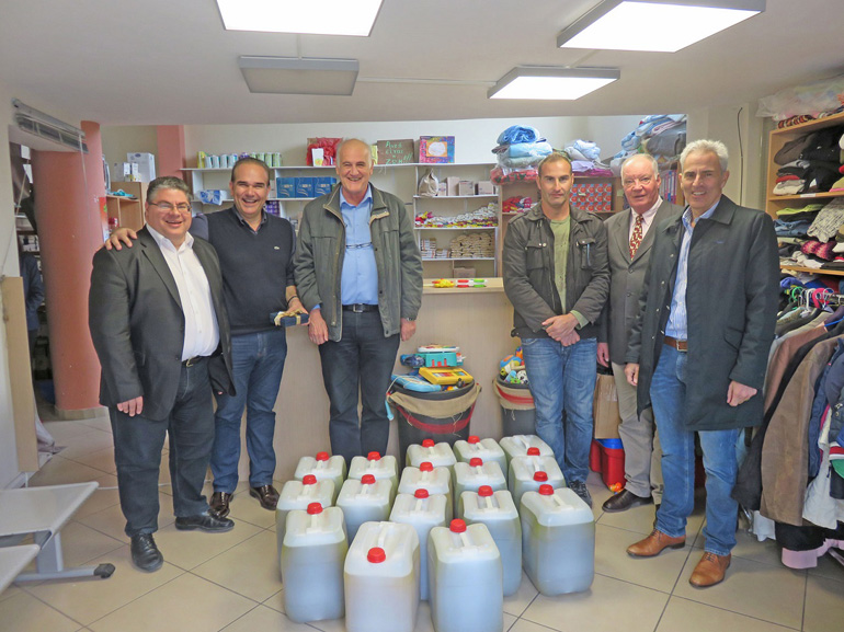 Ο Κώστας Αλεξόπουλος, Chief Operating Officer Ιπποδρομίες ΑΕ, Σωτήρης Μεθενίτης, Δήμαρχος Μαρκόπουλου, Γιώργος  Αγγελόπουλος, Διευθυντής Τεχνικών Υπηρεσιών Ιπποδρομίες ΑΕ, Νικόλαος Κάνιος, Landscaping Supervisor  Ιπποδρομίες ΑΕ, Fin Powrie, Director of Racing, Μιχάλης Αθανασιάδης, Αντιδήμαρχος Μαρκόπουλου