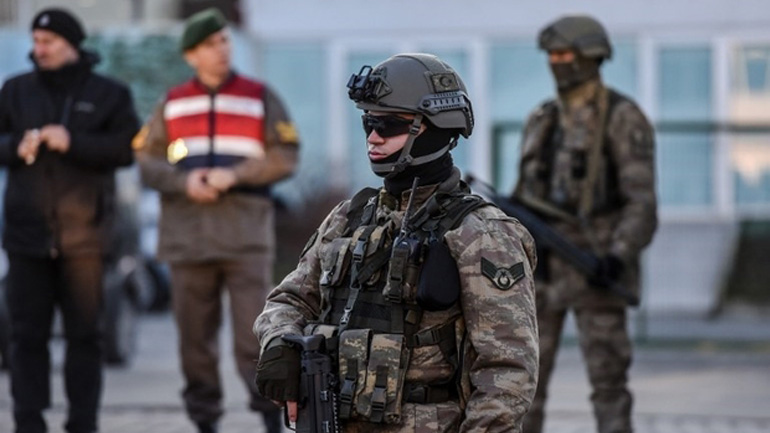 Τουρκία: Οι αρχές διέταξαν τη σύλληψη 16 υψηλόβαθμων αξιωματικών του στρατού