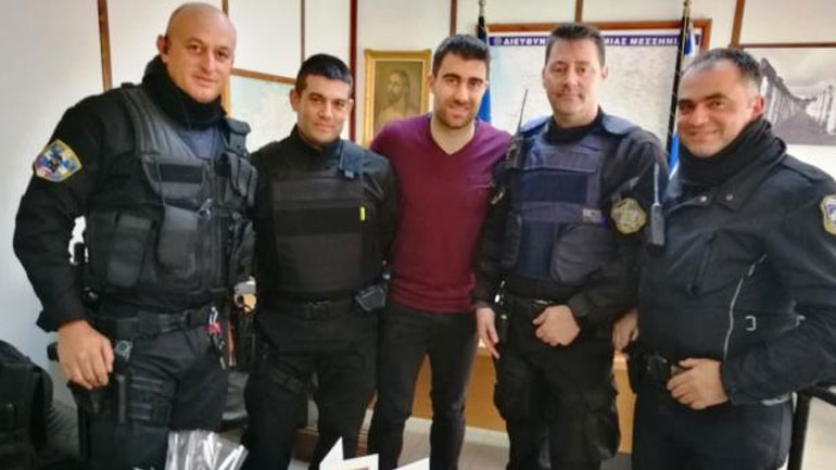 Μεσσηνία: Αλεξίσφαιρα γιλέκα από τον Σωκράτη Παπασταθόπουλο στην ΕΛ.ΑΣ.