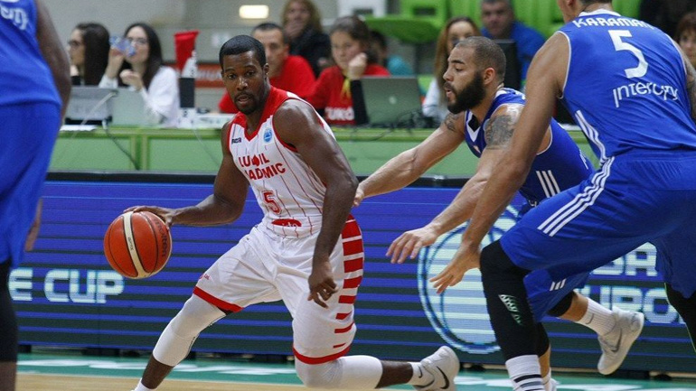 Στον Κολοσσό ο Ντάστιν Ουέαρ