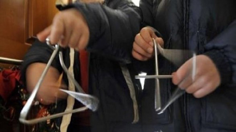 Λήστεψαν παιδί που έλεγε τα Κάλαντα