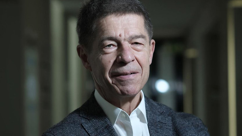 Ο σύζυγος της Μέρκελ δηλώνει ότι ποτέ δεν σκέφτηκε να φύγει από τη Λαϊκή Δημοκρατία της Γερμανίας Ο σύζυγος της Μέρκελ δηλώνει ότι ποτέ δεν σκέφτηκε να φύγει από τη Λαϊκή Δημοκρατία της Γερμανίας