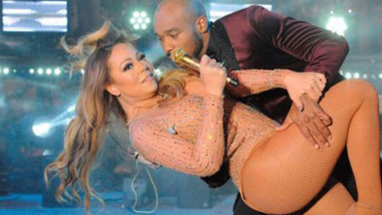 Η Mariah Carey τολμά να εμφανιστεί ξανά στην Times Square μετά το ατυχές συμβάν