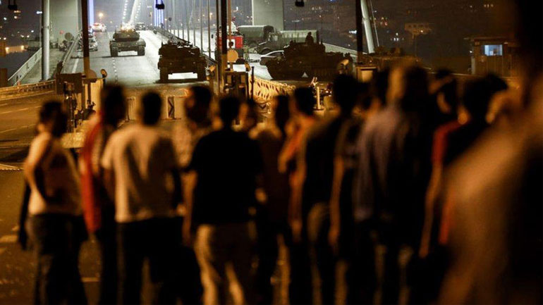 Τουρκία: Προωθείται νόμος που δίνει ασυλία σε πράξεις βίας εναντίον υποστηρικτών του πραξικοπήματος