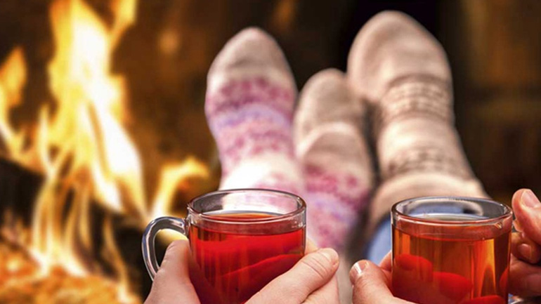 Έρευνα: Γιατί τα Χριστούγεννα κάνουμε περισσότερο σεξ;