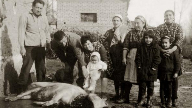 Το Έθιμο της Γουρουνοχαράς