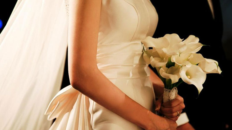 Πάτρα: Έδωσαν 25.000 ευρώ σε «άπορες κορασίδες» ως προίκα