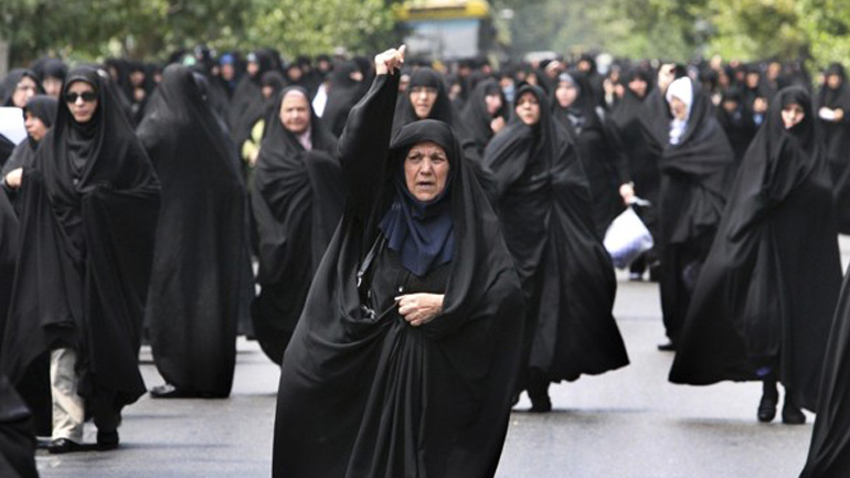 Ιράν: Χαλαρώνουν οι τιμωρίες για παραβάσεις του ισλαμικού νόμου