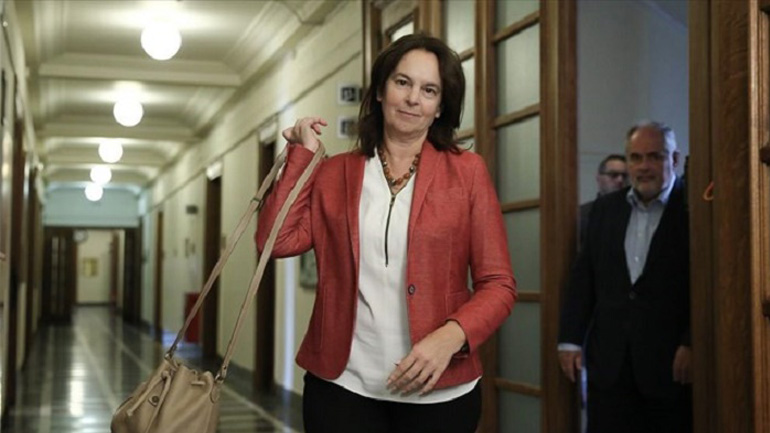 Παπανάτσιου: Ανοιχτό το ενδεχόμενο παράτασης της πληρωμής των τελών κυκλοφορίας