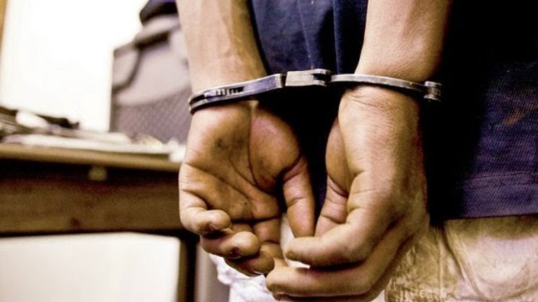 Σύλληψη 32χρονου για ληστείες σε ταχυδρομικά καταστήματα, σούπερ μάρκετ και πρατήρια καυσίμων Σύλληψη 32χρονου για ληστείες σε ταχυδρομικά καταστήματα, σούπερ μάρκετ και πρατήρια καυσίμων