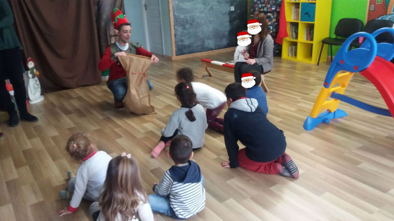 Με μεγάλη επιτυχία το Χριστουγεννιάτικο bazaar του Μικρόκοσμου