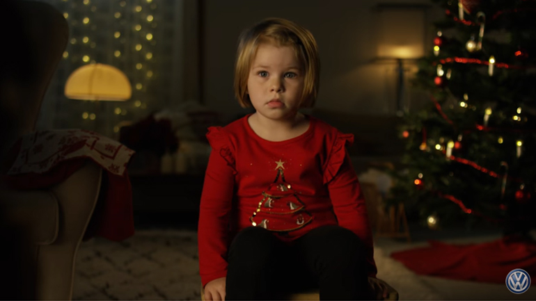 Μην κλείνεις τα μάτια – Ο Άγιος Βασίλης έρχεται!