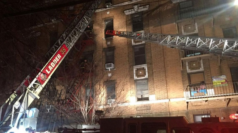 Ένα παιδί που έπαιζε με κουζίνα αερίου ευθύνεται για τη φονική πυρκαγιά σε πολυκατοικία του Μπρονξ