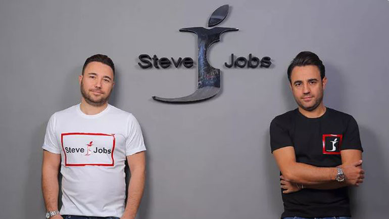 Η εταιρεία ρούχων “Steve Jobs” κέρδισε τη δικαστική διαμάχη με την Apple