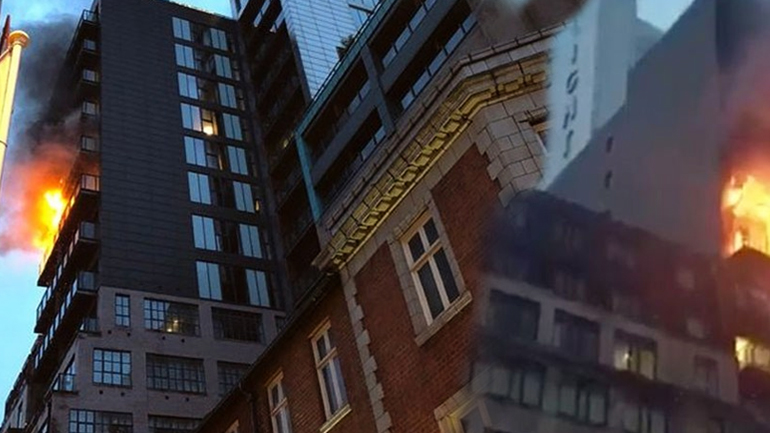 Στις φλόγες πολυκατοικία στο Μάντσεστερ