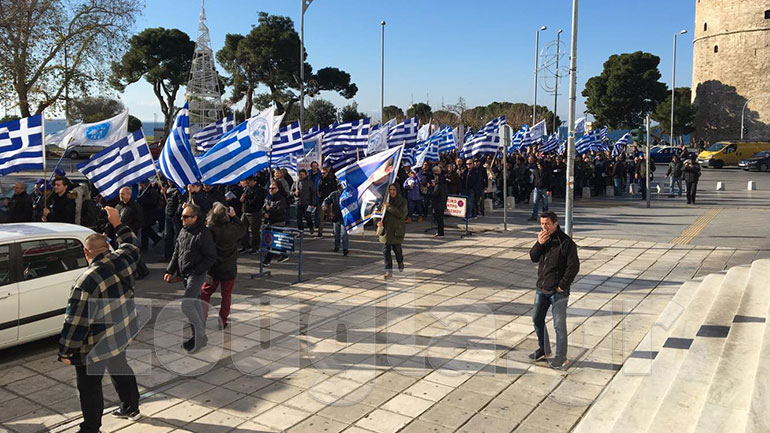 Πορεία στο κέντρο της Θεσσαλονίκης από οπαδούς του Σώρρα